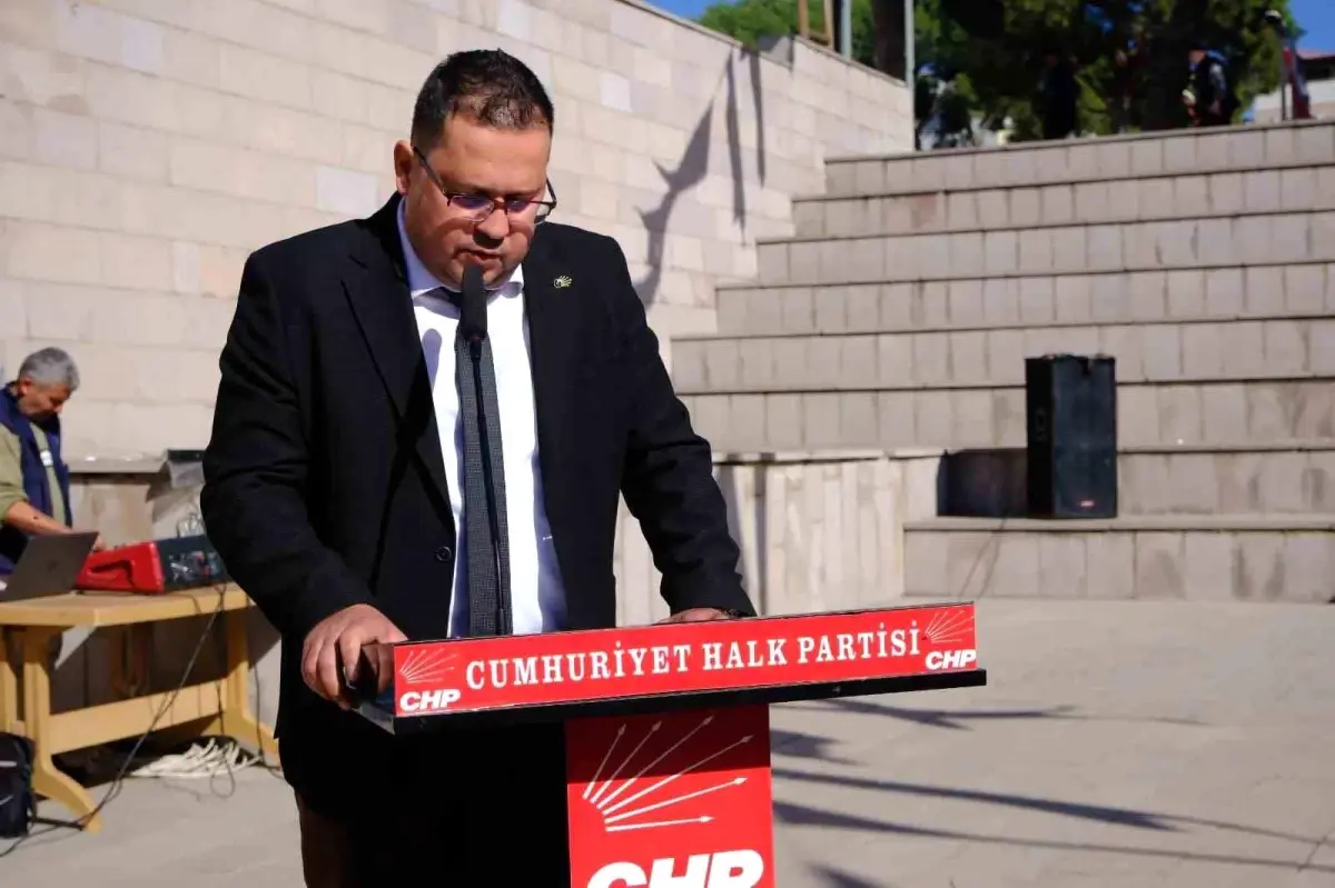 CHP’de İstifalar ve Görevden Almalar Başladı