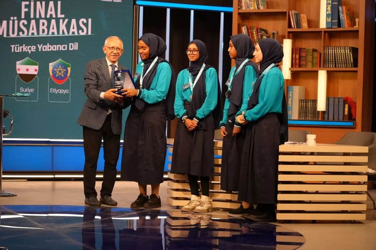 Maarif Türkçe Münazara’da İki Birincilik